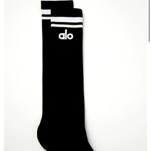 Alo knee high socks s/m new with tags
